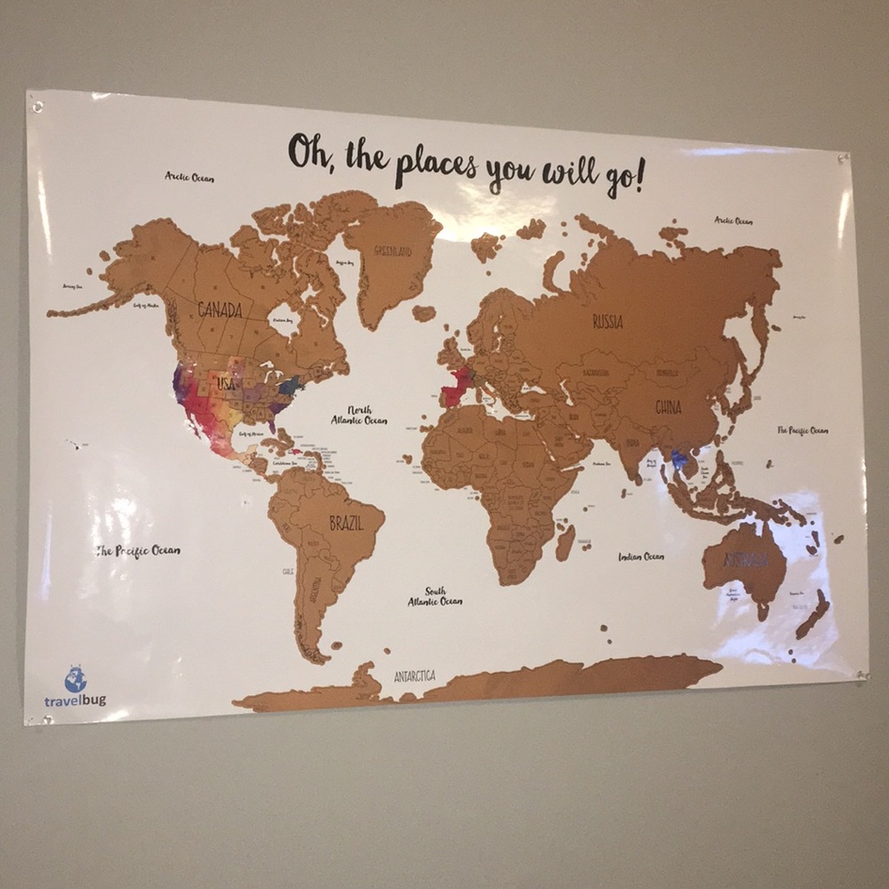 MOVING SALE🎉 World wall decor - Picture 2 of 2
